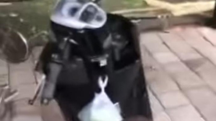 Tangkapan layar viral video pemuda di Abiansemal, Badung yang mengaku motornya dicuri belum lama ini.