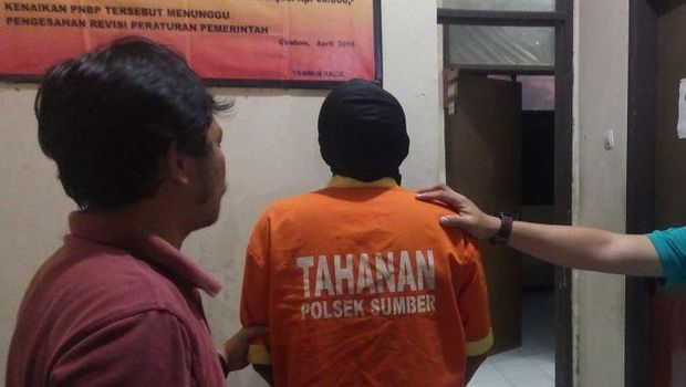 AS pria asal Sumber Cirebon membantai keluarganya