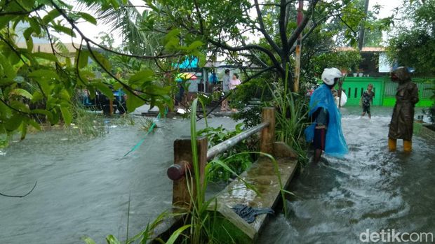 Banjir di Kelurahan Bulo, Kecamatan Tallo, Makassar, Sulsel.