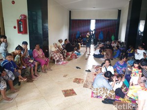Imbas Banjir Makassar, 500 Warga di Kelurahan Maricaya Baru Mengungsi