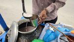 Nikmatnya Cendol Panas Pak Sofyan yang Melegenda di Siantar