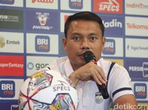 Dado Ogah Terlena dengan Catatan Luar Biasa Persib di Liga 1