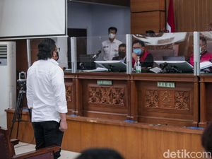 Ekspresi Ferdy Sambo Saat Dijatuhi Vonis Hukuman Mati