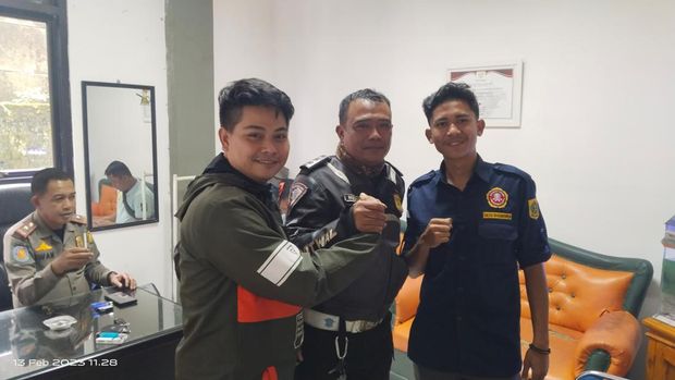 Driver ambulans viral dihalangi polisi di Puncak saking klarifikasi dan berdamai (dokumen driver ambukans, Rahman)
