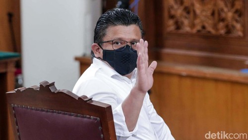 Sidang vonis mantan Kadiv Propam Polri Ferdy Sambo di kasus pembunuhan Brigadir Yosua digelar di PN Jaksel, Senin (13/2/2023). Sambo mengikut sidang secara langsung.