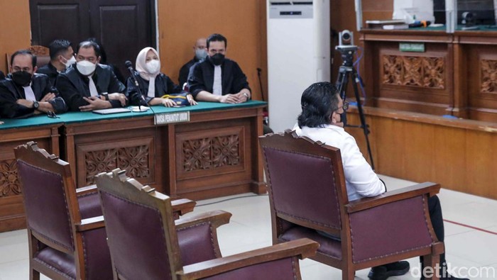 Sidang vonis mantan Kadiv Propam Polri Ferdy Sambo di kasus pembunuhan Brigadir Yosua digelar di PN Jaksel, Senin (13/2/2023). Sambo mengikut sidang secara langsung.