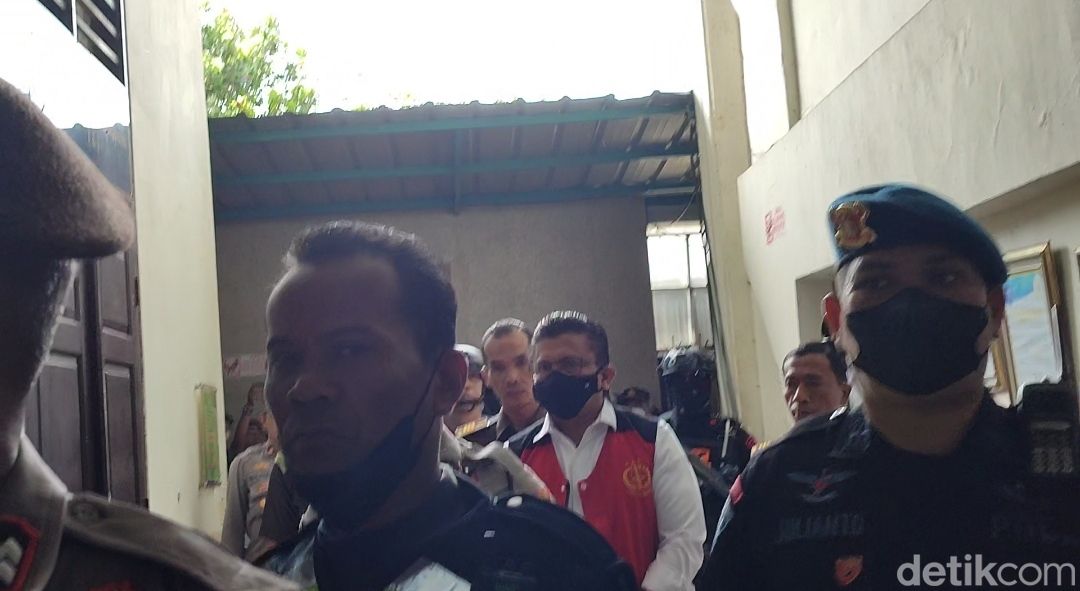 Ferdy Sambo tiba di arena Sidang PN Jaksel, 13 Februari 2023. (Wilda HN/detikcom)
