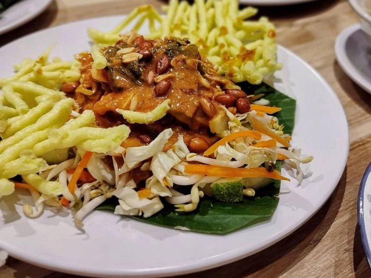 Renyah Gurih! 20 Asinan Betawi Asli Ada di Sini