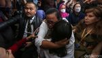 Tangis Ibu Yosua Pecah Usai Ferdy Sambo Divonis Mati