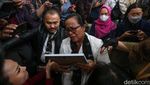 Tangis Ibu Yosua Pecah Usai Ferdy Sambo Divonis Mati