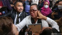 Sambo juga dinyatakan bersalah melakukan perusakan CCTV yang berakibat terganggunya sistem elektronik dan/atau mengakibatkan sistem elektronik menjadi tidak bekerja sebagaimana mestinya.