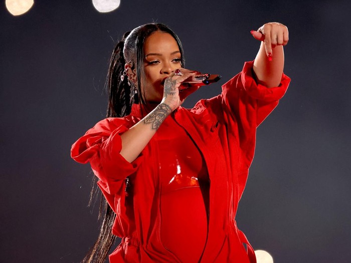 GLENDALE, ARIZONA - FEBRUARY 12: Rihanna performs onstage during the Apple Music Super Bowl LVII Halftime Show at State Farm Stadium on February 12, 2023 in Glendale, Arizona. (Photo by Gregory Shamus/Getty Images)