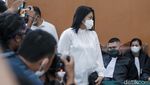 Giliran Putri Candrawathi Jalani Sidang Vonis