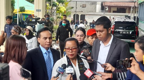 Ibu Brigadir Yosua Hutabarat, Rosti Simanjuntak