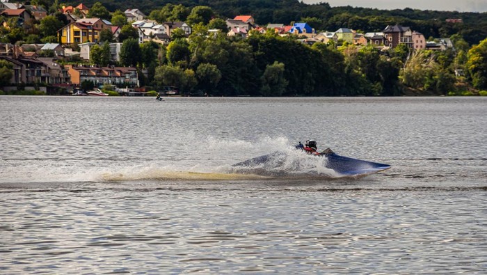 Ilustrasi F1H2O