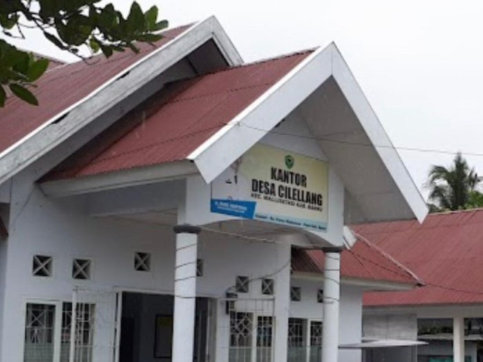Kantor Desa Cilellang, Barru.
