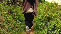 Rasanya kaki kami sudah tidak sanggup untuk melangkah namun setelah mendengar suara ombak dan melihat bibir pantai kami semangat lagi
