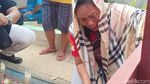 Tangis Keluarga di Makam Yosua Jelang Vonis Sambo
