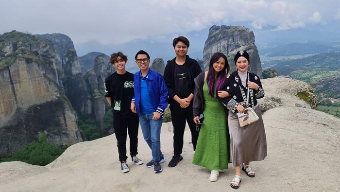Keluarga Eko Patrio dan Viona Rosalina