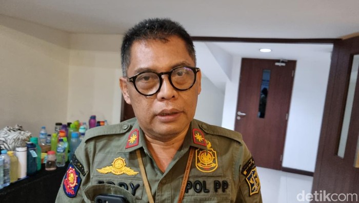 Kepala Satpol PP Surabaya Eddy Christijanto