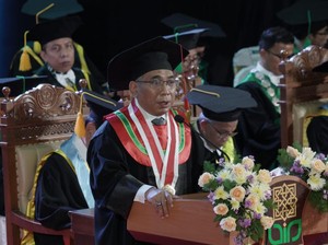 Gus Yahya Sandang Gelar Doktor Honoris Causa dari UIN Suka, Ini Pidatonya