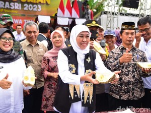 Hadiri Kontes Durian Manggis Kopi Blitar, Khofifah Ingatkan soal Branding