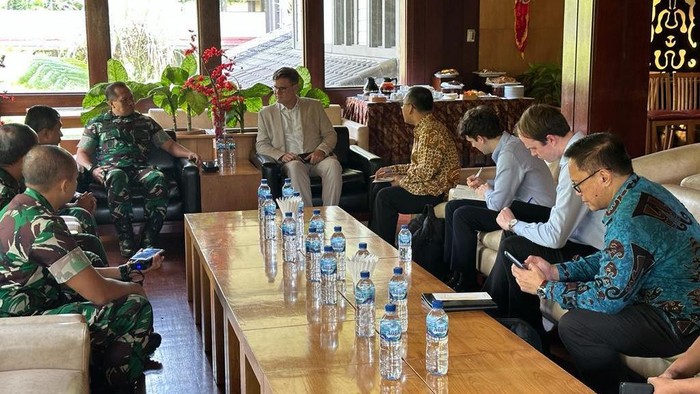 Kunjungan diplomat Selandia Baru di Mimika, Papua Tengah.