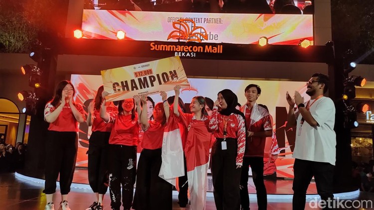 Momen Bigetron Era Juara MWI Mobile Legends 2023 Angkat Piala Mobile Legends Womens Invitational (MWI) 2023 akhirnya resmi berakhir. Bigetron Era membantai GPX Basreng di final, dan jadi juara MWI Mobile Legends 2023.