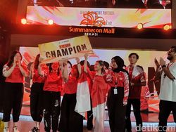 Momen Para Ladies Bigetron Era Angkat Piala MWI Mobile Legends 2023
