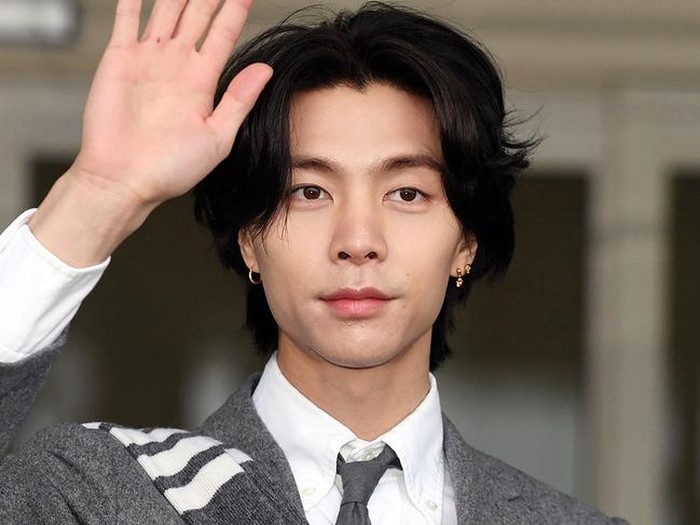 Penampilan Johnny NCT disebut mirip Gong Yoo