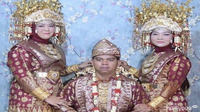 Pernikahan 2 wanita 1 pria di Sumsel. (Foto: Istimewa)