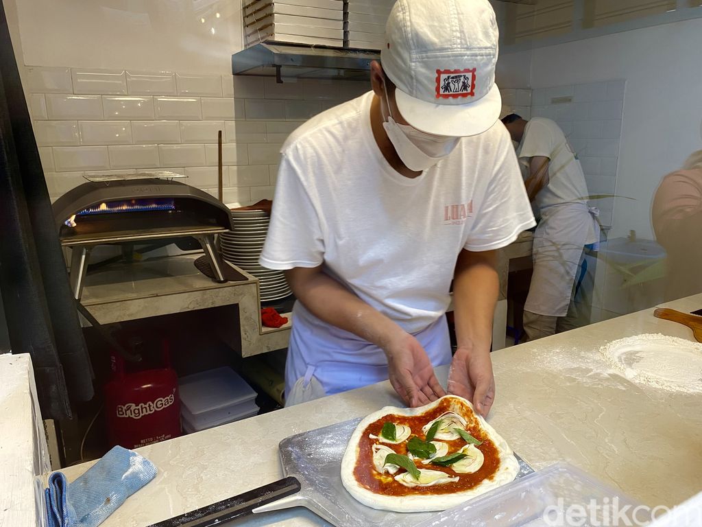 Luaga Pizzeria, tempat makan pizza klasik ala Italia