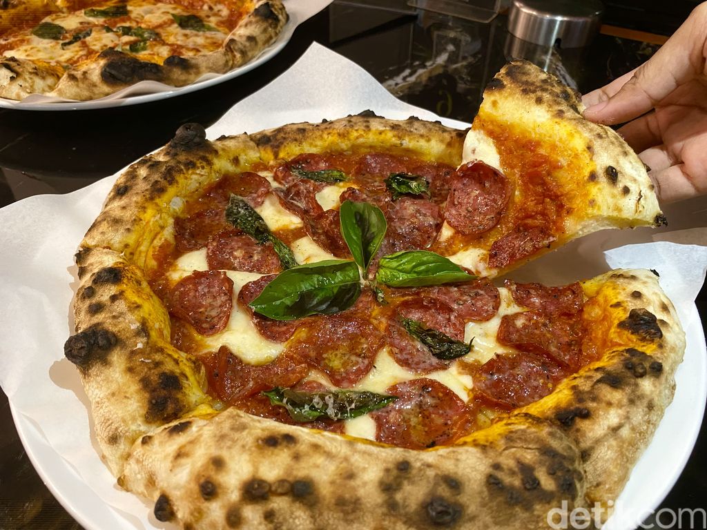 Luaga Pizzeria, tempat makan pizza klasik ala Italia