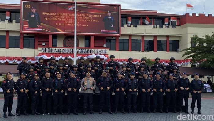 Polri Kirim 20 Pasukan Brimob ke UAE SWAT Challenge