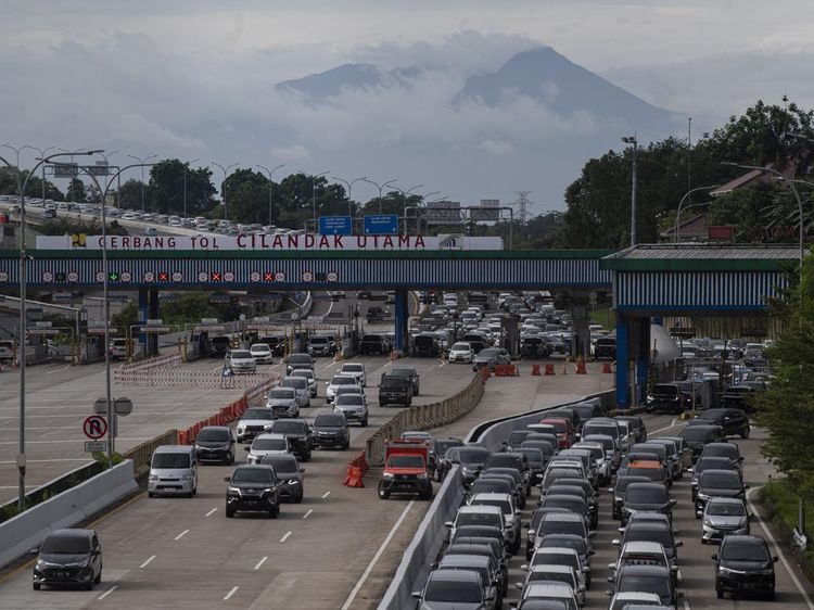 Potret Jalur Neraka ke Jakarta