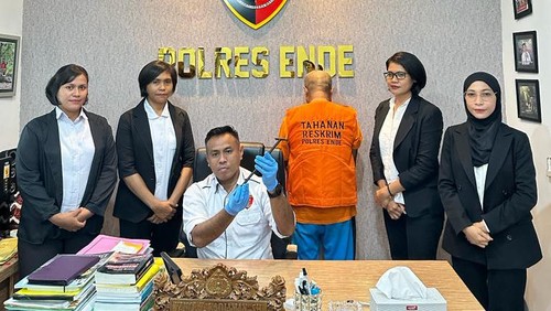 Calon suami di Ende menganiaya calon istrinya dengan kunci T hingga tewas. Saat ini, pria tersebut ditetapkan sebagai tersangka.