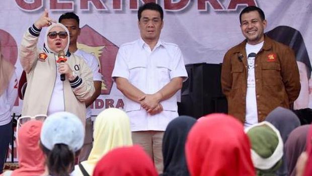 Rani Mauliani (kiri), Ahmad Riza Patria (tengah), Ichwanul Muslimin (kanan).
