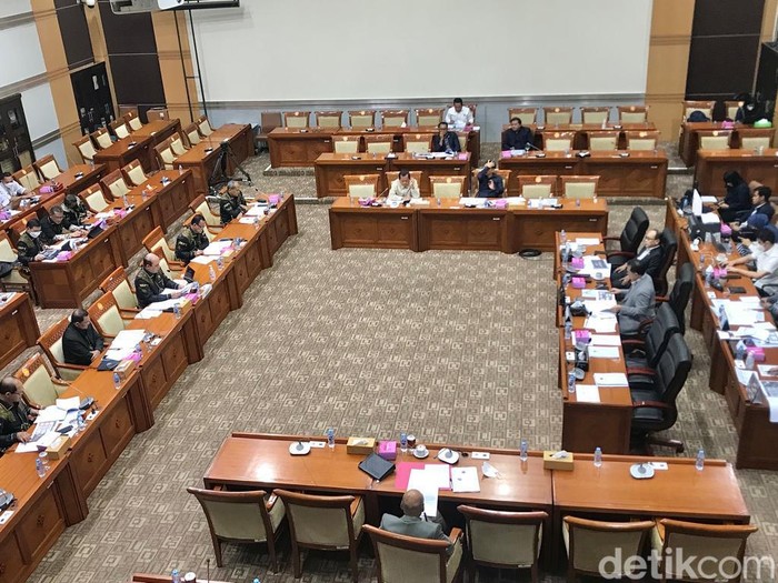 Rapat Komisi III DPR dan BNPT