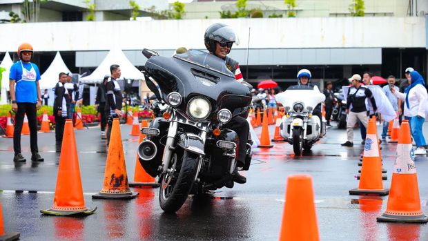 Safety & Skill, Coaching & Contest oleh Garrison Motoforge