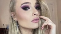 Selera dan sound metal yang dihasilkan oleh Sophie menjadi pelengkap untuk karya-karya dan penampilan MGK. Dok. Instagram