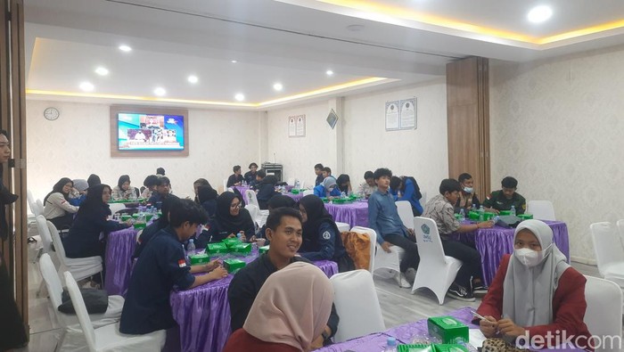 Suasana nonton bareng sidang vonis Ferdy Sambo di Fakultas Hukum UMSU (Raja Malo Sinaga/detikSumut)