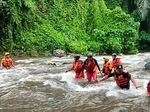 Main Bola Saat Hujan Lebat, Siswa SD di Lombok Timur Hilang Terseret Arus