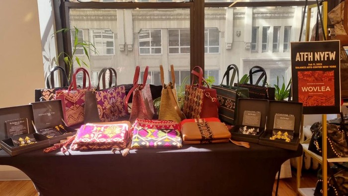 Top! Tas Asal Indonesia Ekspansi ke Luar Negeri Wovlea, merek tas hand made asli Indonesia membuat satu gebrakan dengan ikut berkiprah di ajang “ATFH New York Fashion Week 2023” (ATFH NYFW 2023) yang berlangsung pada 9–14 Februari 2023 di New York, Amerika Serikat.
