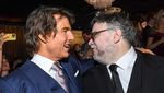 Tom Cruise Jadi Sasaran Foto Bareng di Luncheon Oscar 2023