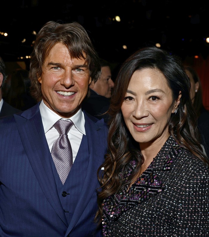 BEVERLY HILLS, CALIFORNIA - FEBRUARY 13: (L-R) Tom Cruise and Michelle Yeoh attend the 95th Annual Oscars Nominees Luncheon at The Beverly Hilton on February 13, 2023 in Beverly Hills, California. (Photo by Frazer Harrison/Getty Images)