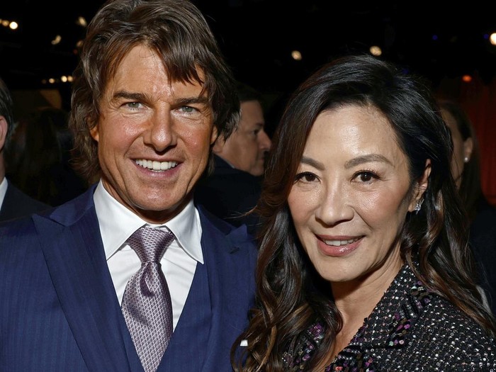 1465668636 BEVERLY HILLS, CALIFORNIA - FEBRUARY 13: (L-R) Tom Cruise and Michelle Yeoh attend the 95th Annual Oscars Nominees Luncheon at The Beverly Hilton on February 13, 2023 in Beverly Hills, California. (Photo by Frazer Harrison/Getty Images)