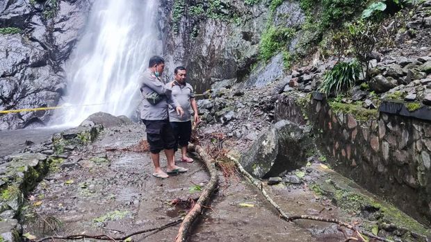 air terjun sedudo