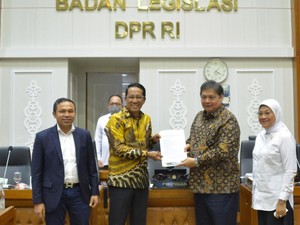 Airlangga Harap DPR Sepakati RUU Penetapan Perppu Ciptaker Jadi UU