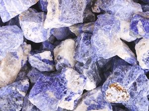 Beberapa Pantai di Dunia Berpasir Biru Aneh