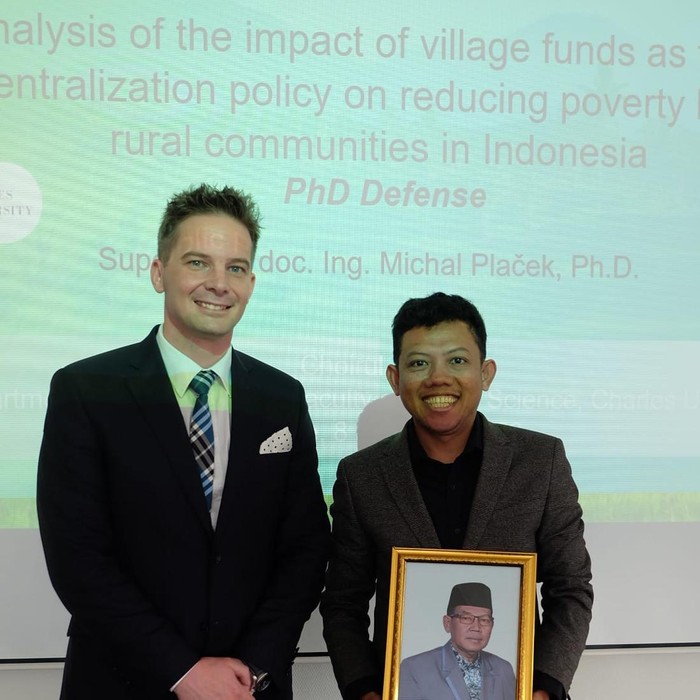Chorul Anam Raih Gelar Doktoral di Charles University